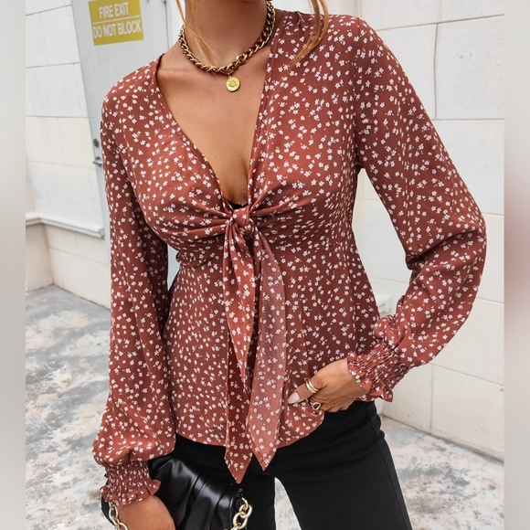 Tops - Floral Print Tie Front Plunging Neck Blouse - Size Medium - Versatile Elegance
